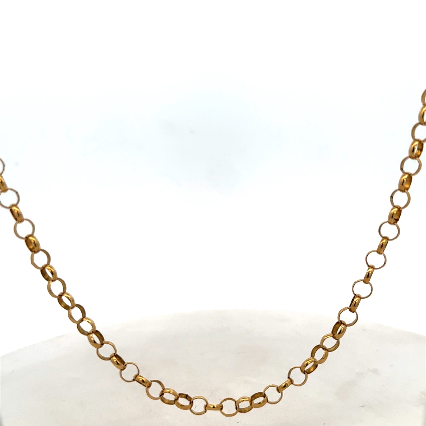 9ct yellow gold belcher chain weighing 15g, featuring classic links, crafted by Reeves and Sons.