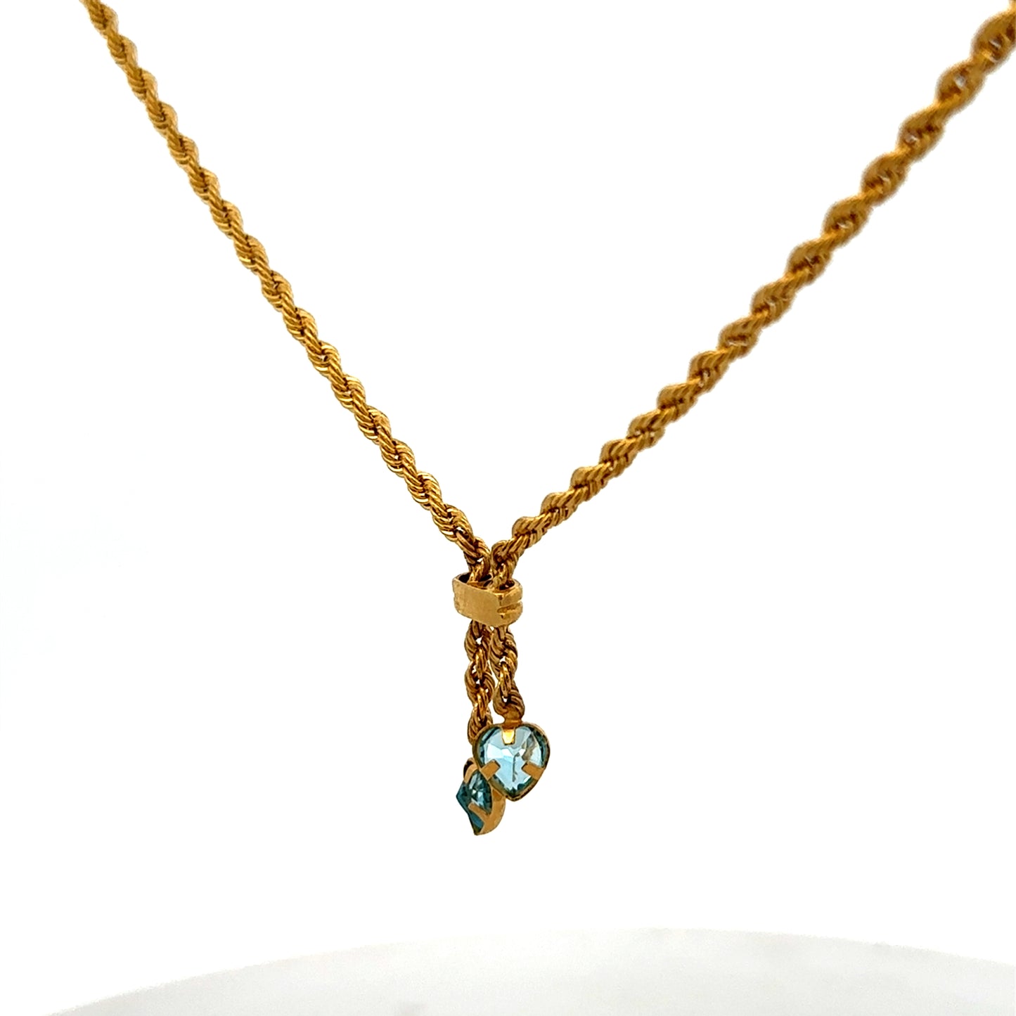 9ct yellow gold chain by Reeves and Sons, weighs 3.8g, with a detailed close-up showing the chain links and gold finish.