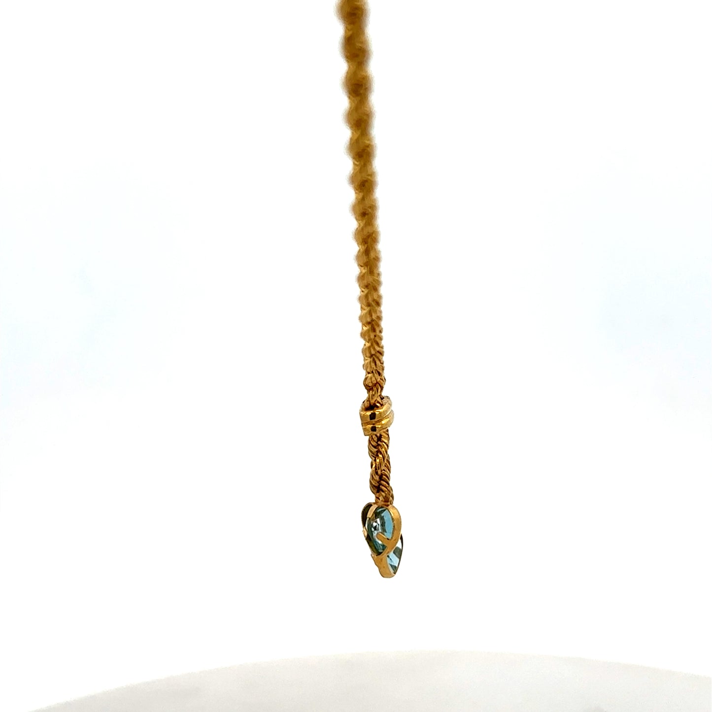 9ct yellow gold chain weighing 3.8g, shown with detailed links, from Reeves and Sons.