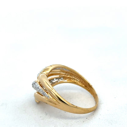 18ct yellow gold diamond ring by Reeves and Sons with sparkling diamonds and elegant design.