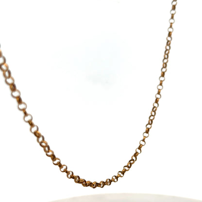 9ct yellow gold belcher chain by Reeves and Sons, 4.7g, close-up of shiny gold chain links on a neutral background