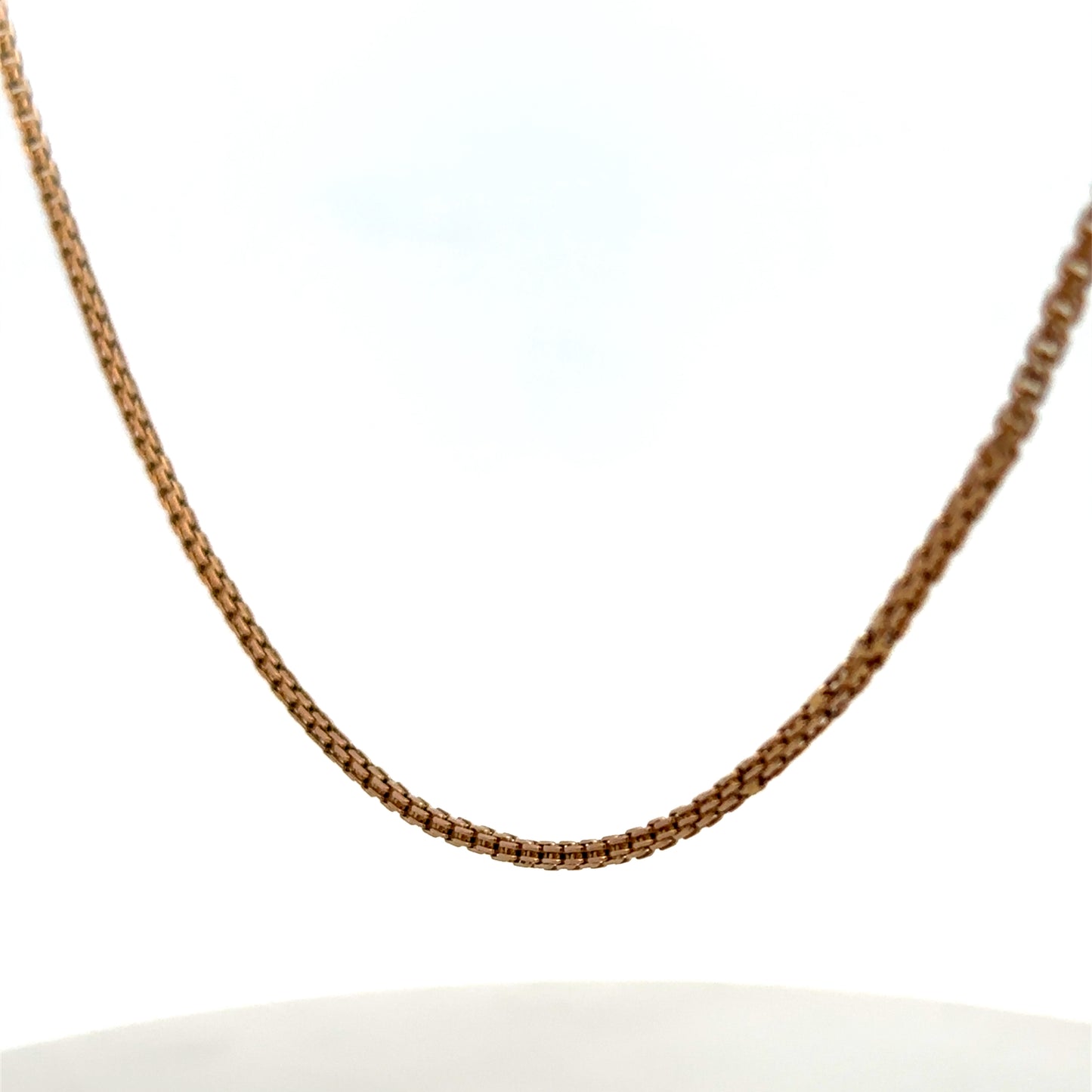 9ct yellow gold chain weighing 6.5g, crafted by Reeves and Sons, displayed with detailed link design and polished finish.