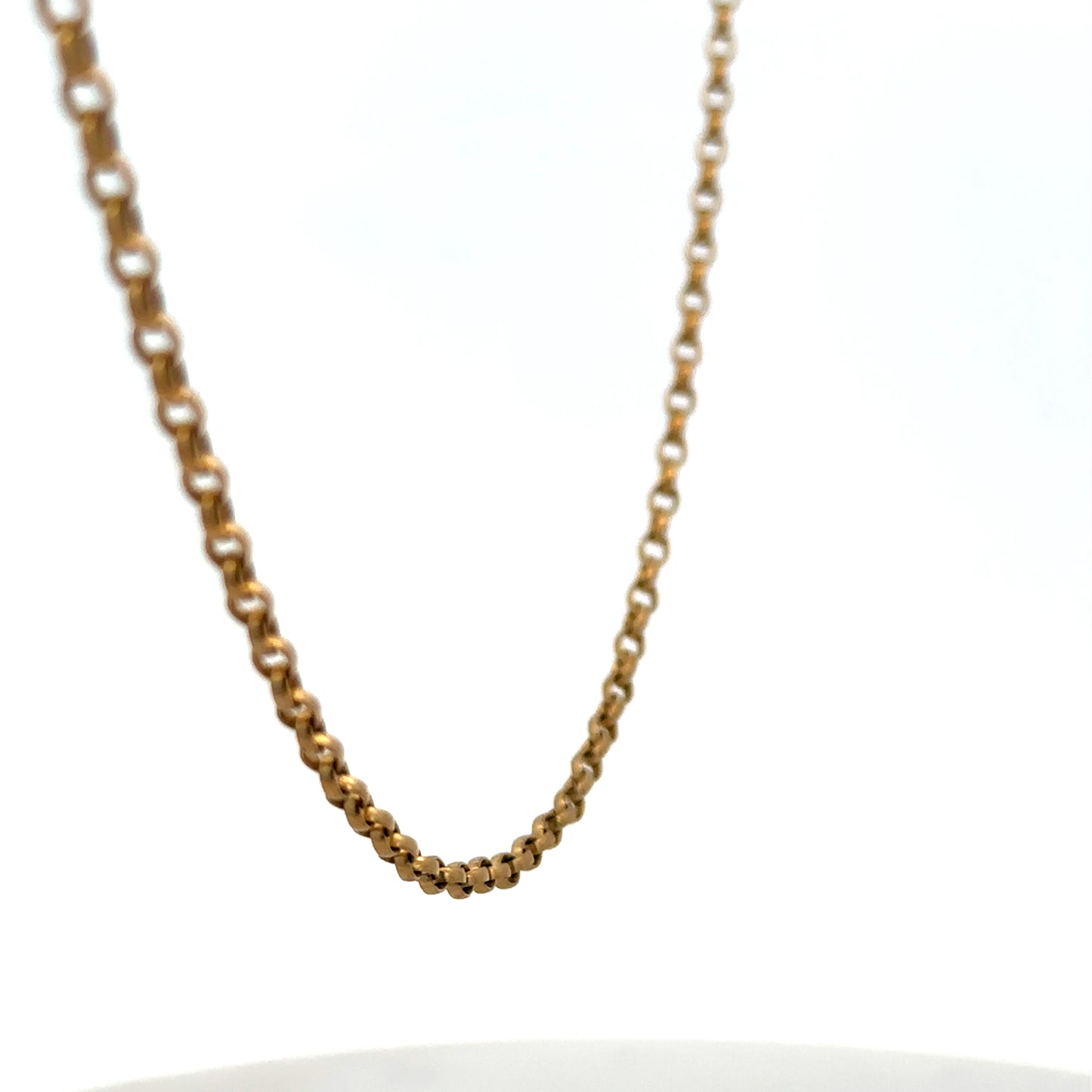 9ct yellow gold belcher chain with a polished finish, weighing 6.2g, from Reeves and Sons.