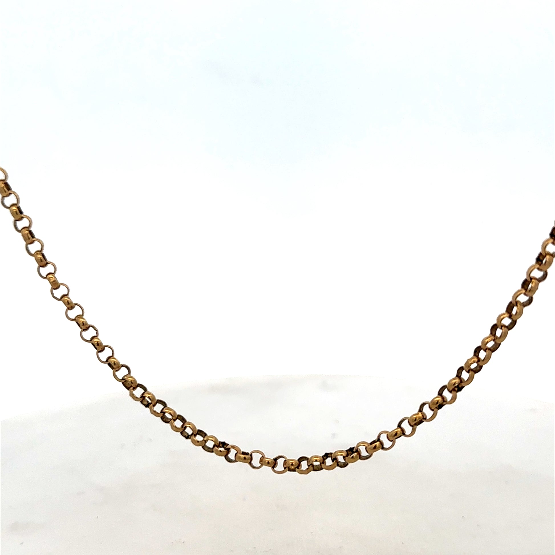 9ct yellow gold belcher chain with a smooth link design, weighing 14.5g, by Reeves and Sons.