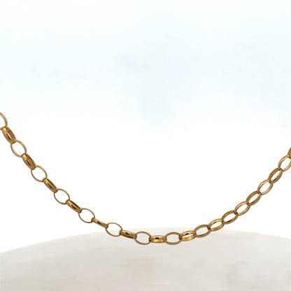 9ct yellow gold belcher chain with a polished finish, weight 7.8g, featuring classic linked design by Reeves and Sons.