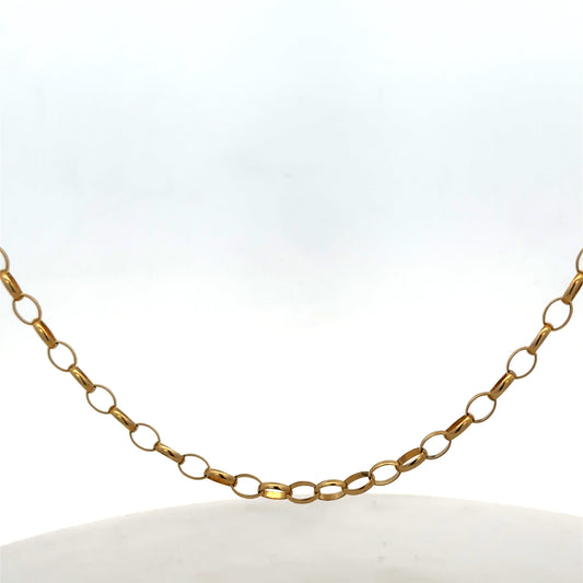 9ct yellow gold belcher chain from Reeves and Sons, weighing 7.8g, with a detailed close-up of the chain links.