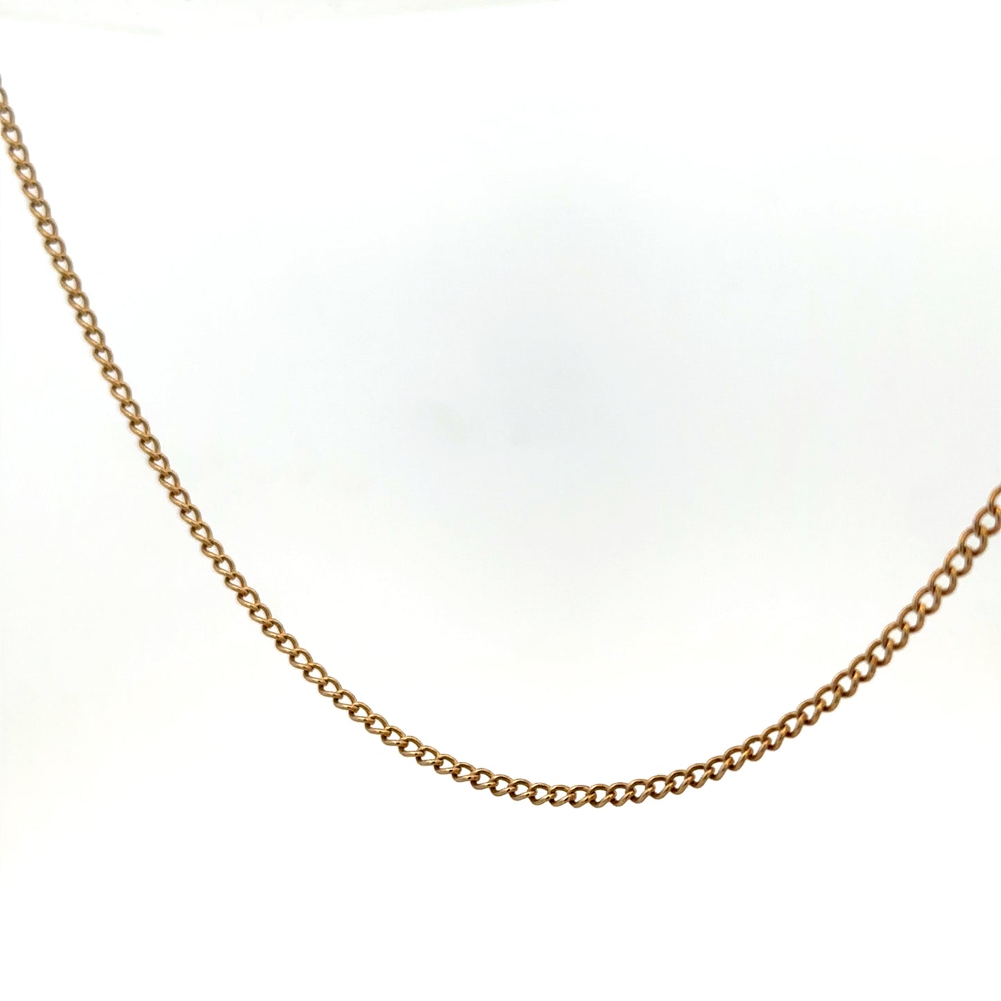 9ct yellow gold chain from Reeves and Sons, weighing 4.6g, featuring a delicate link design and polished finish.