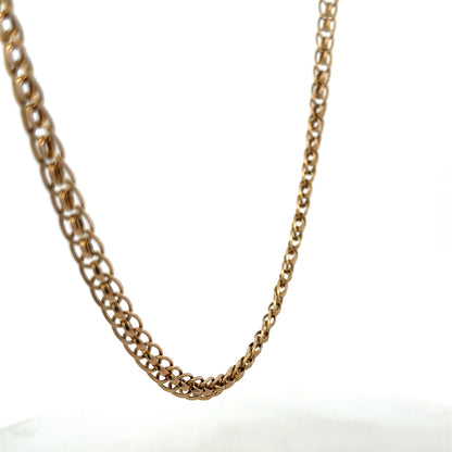 9ct yellow gold double linked chain weighing 7.9g, crafted by Reeves and Sons, shown in close-up image.
