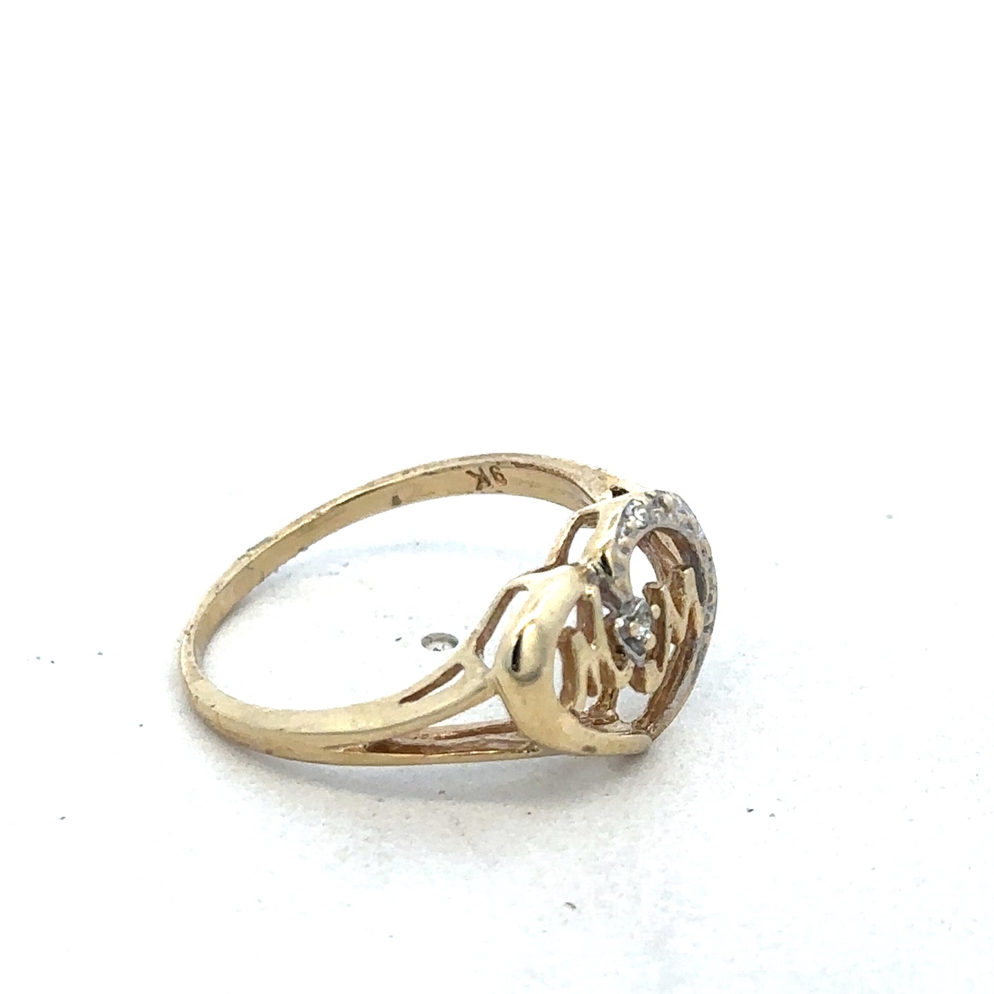 9ct yellow gold MUM ring in size N with engraved design, featuring a smooth band and polished finish by Reeves and Sons