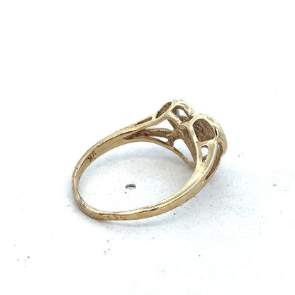 9ct yellow gold MUM ring in size N by Reeves and Sons, featuring a simple band design with engraved lettering.
