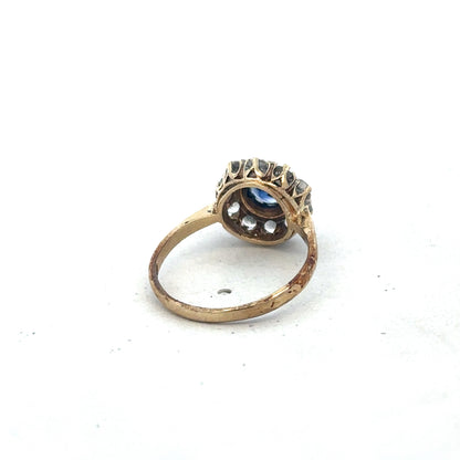 9ct yellow gold ring size N by Reeves and Sons, showcasing a polished band with smooth finish and classic design.