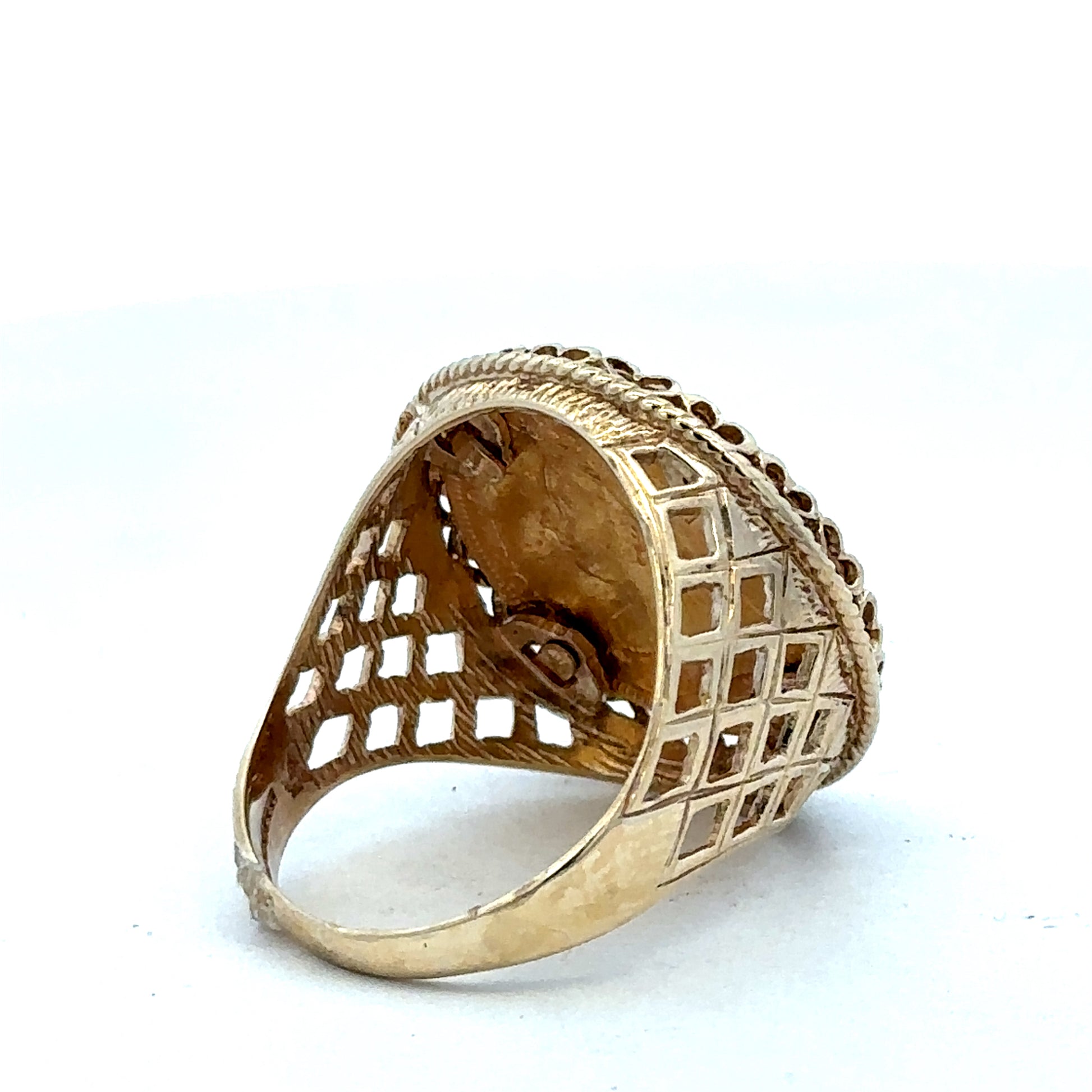 9ct yellow gold Sovereign ring with 1897 full sovereign design, size X, featuring intricate engraved details.