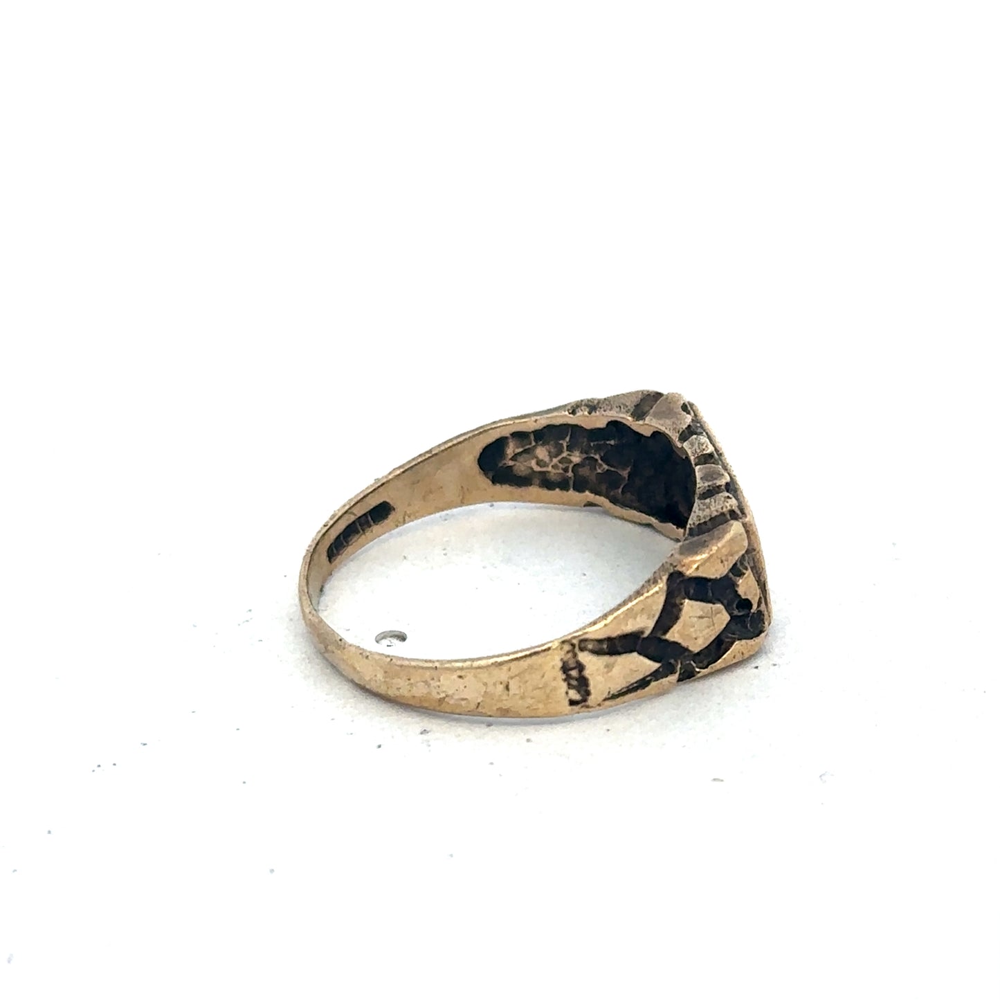 9ct yellow gold diamond signet ring with engraved crest, size S1/2, Reeves and Sons, showcasing detailed craftsmanship.