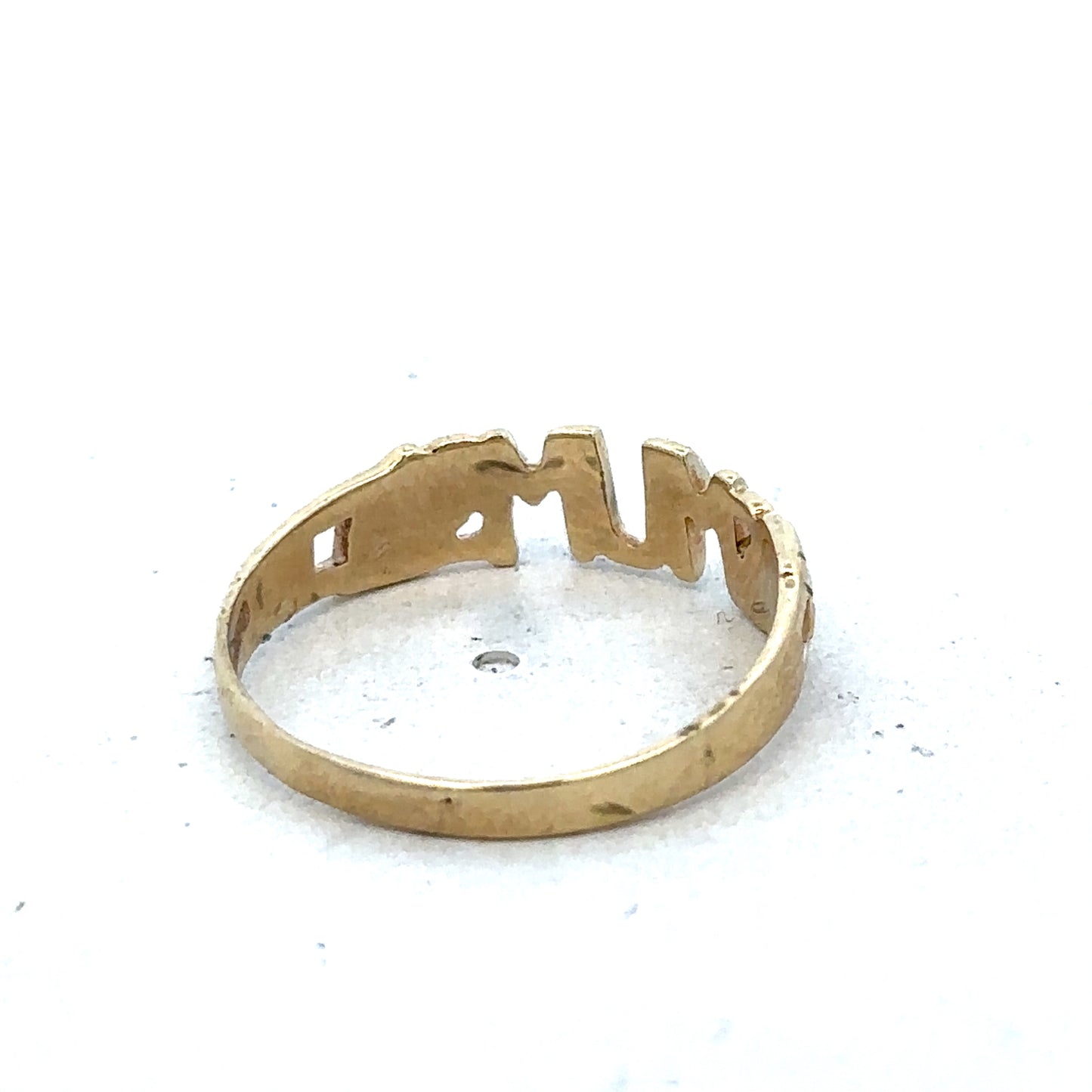 9ct yellow gold MUM ring in size O with engraved design, crafted by Reeves and Sons, displayed on a neutral background.