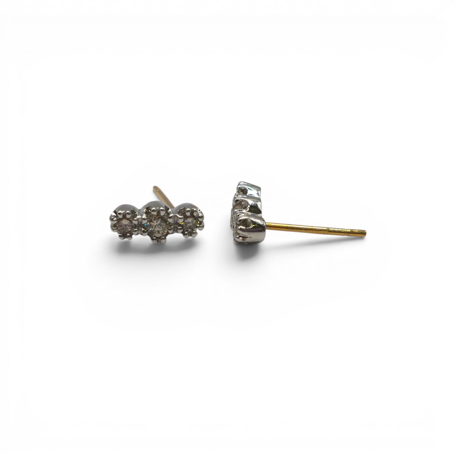 18ct  yellow and white gold diamond stud earrings sh26734b