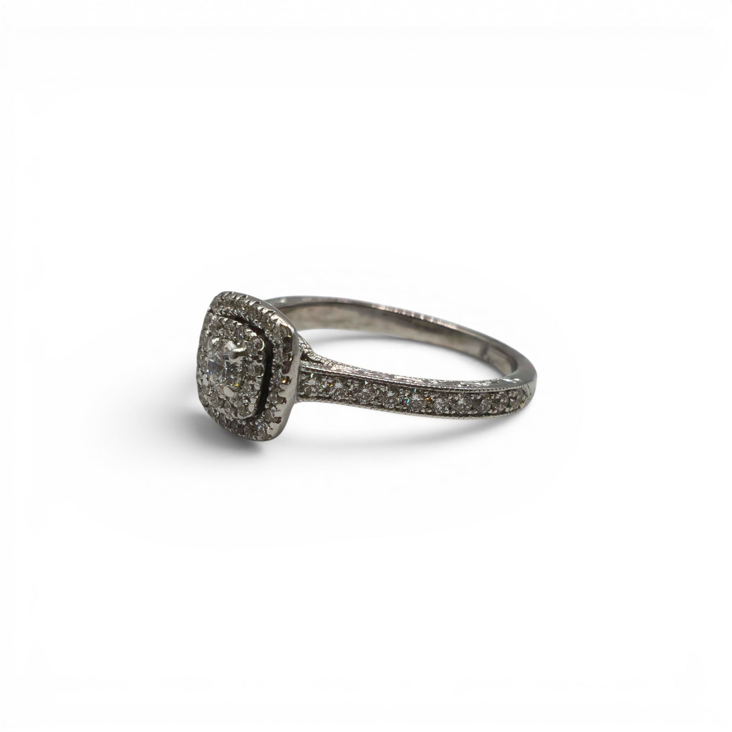 14ct white gold diamond cluster ring sh25156l
