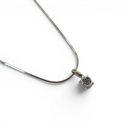 18ct white gold diamond cluster pendent and chain sh27250b