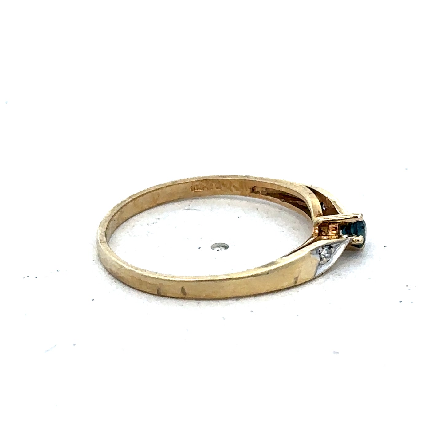 9ct yellow gold sapphire and diamond ring size O (sh25514l)