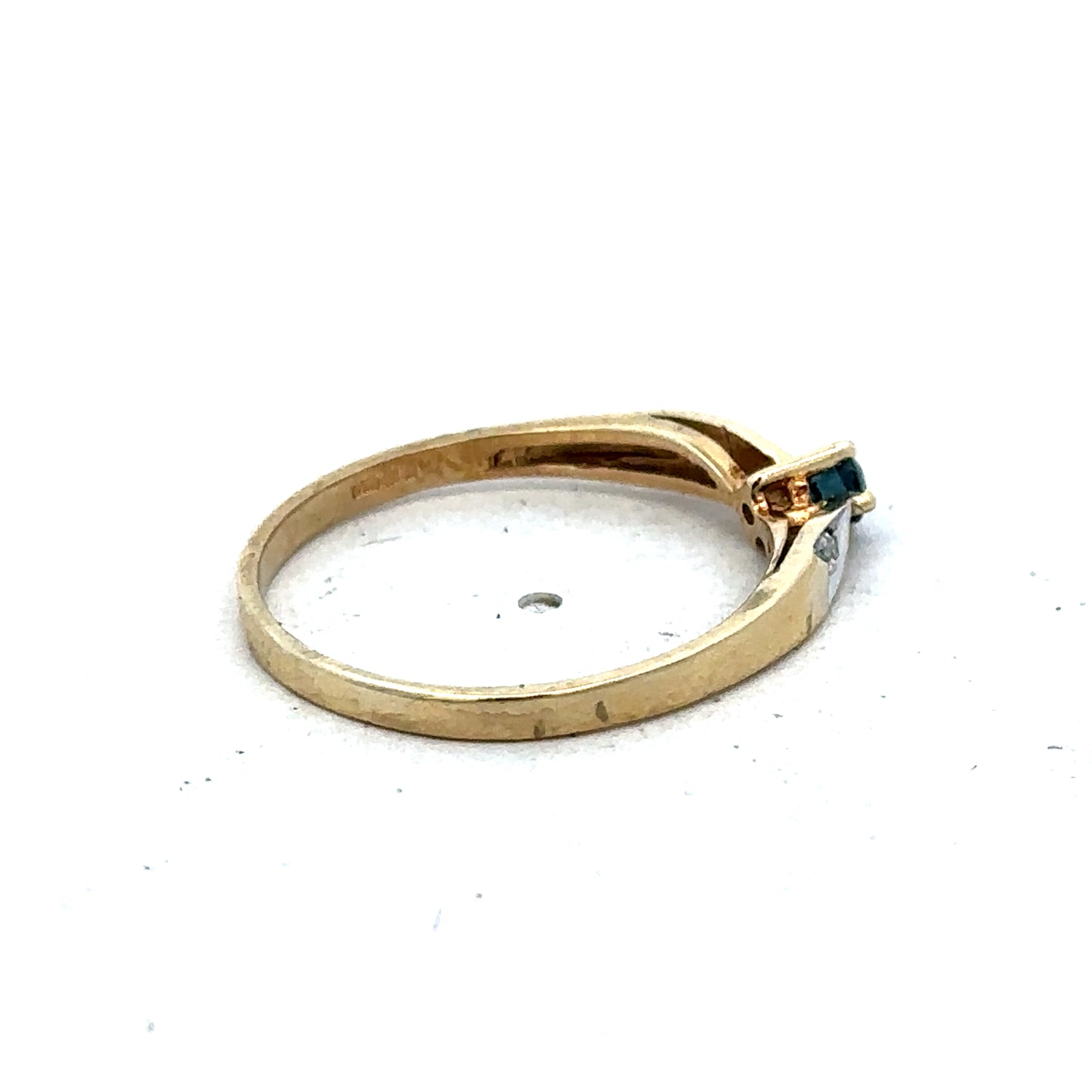 9ct yellow gold sapphire and diamond ring size O (sh25514l)