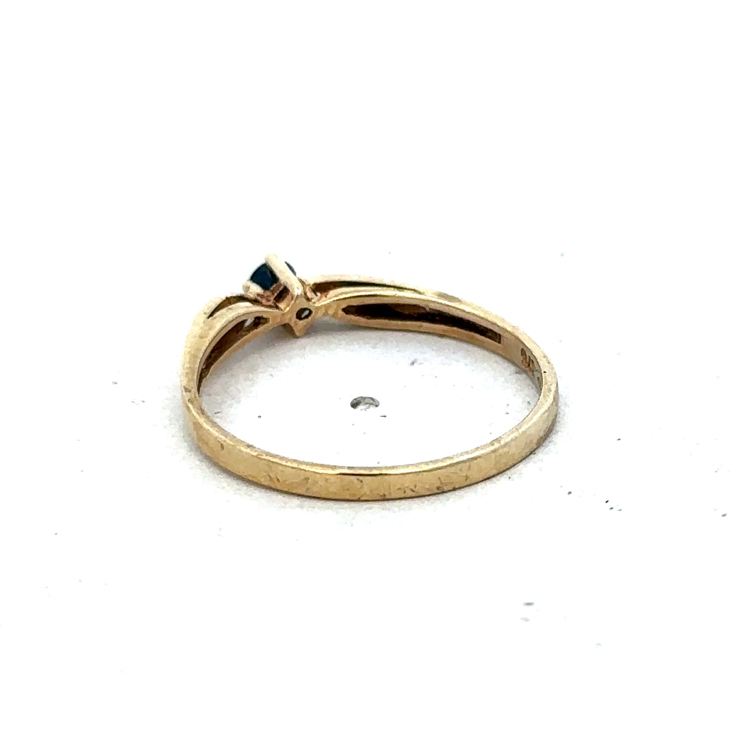 9ct yellow gold sapphire and diamond ring size O (sh25514l)