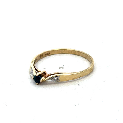9ct yellow gold sapphire and diamond ring size O (sh25514l)