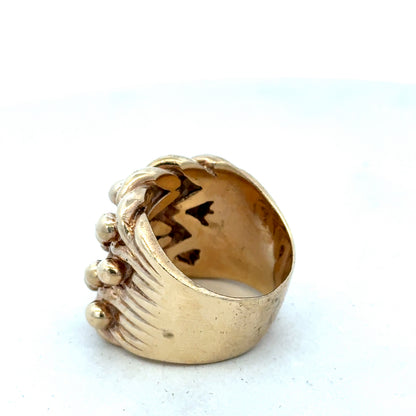 9ct yellow gold keeper ring in size Y by Reeves and Sons, featuring a smooth, polished band and classic design.