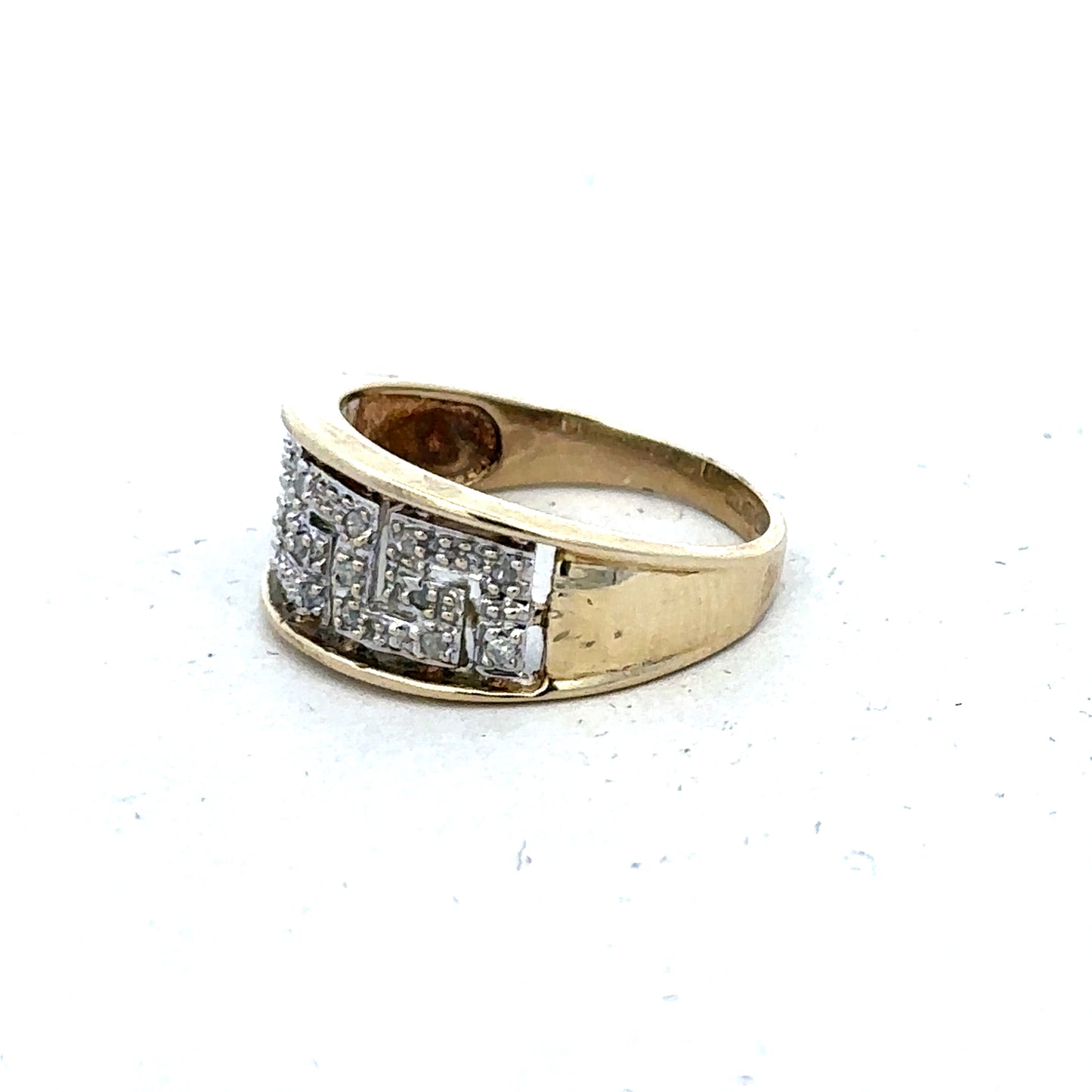 9ct yellow gold diamond ring in size O from Reeves and Sons, featuring a sparkling diamond setting.