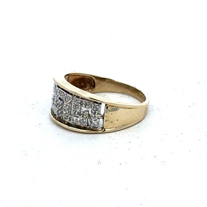 9ct yellow gold diamond ring in size O from Reeves and Sons, featuring a sparkling diamond setting.