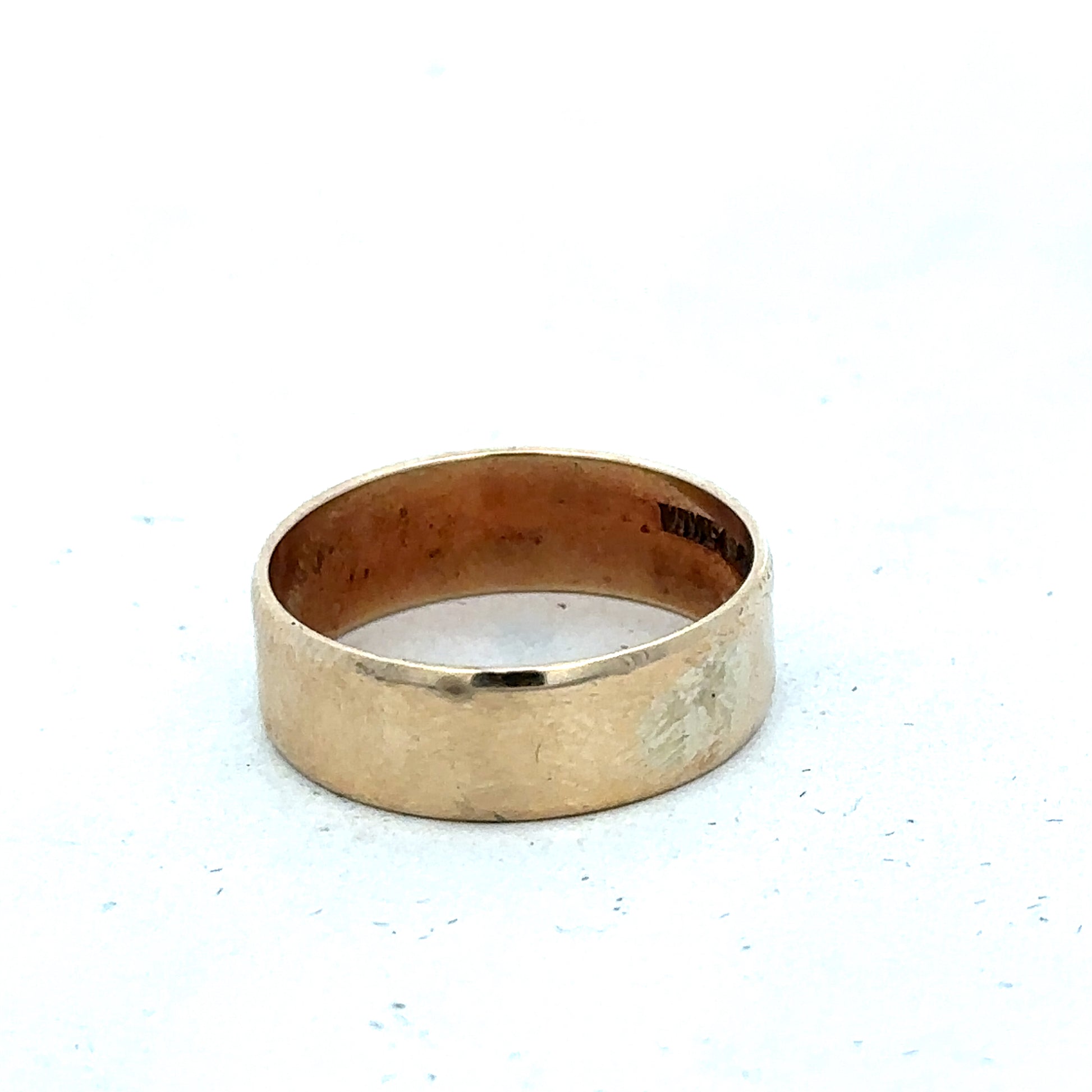 9ct yellow gold band ring in size P1/2 with smooth polished finish, crafted by Reeves and Sons.