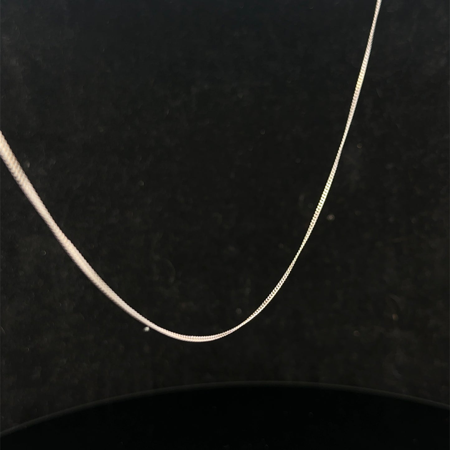 9ct white gold chain 1.5g (sh27093b)