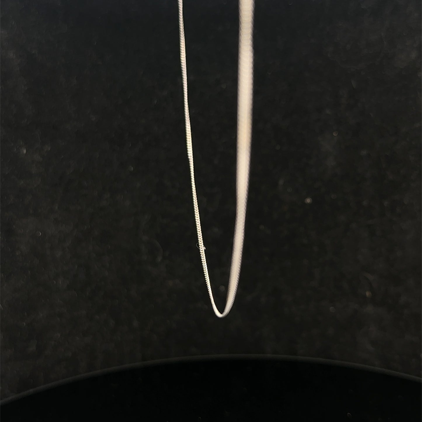 9ct white gold chain 1.5g (sh27093b)