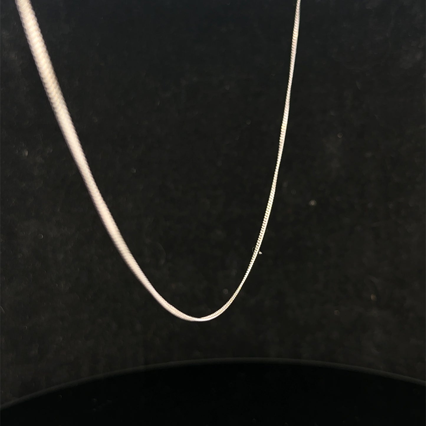 9ct white gold chain 1.5g (sh27093b)