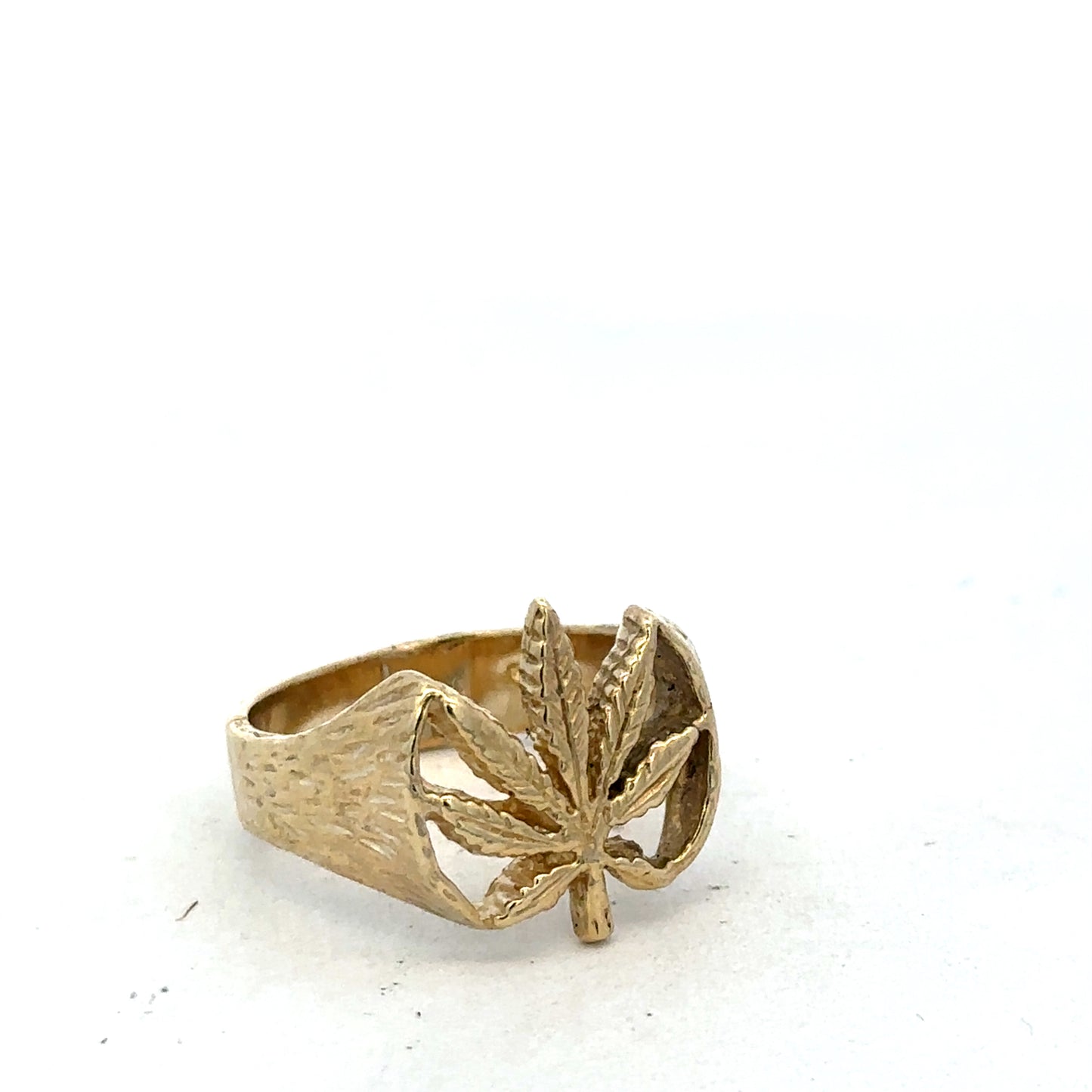 9ct yellow gold ring size U1/2 (sh27363b)
