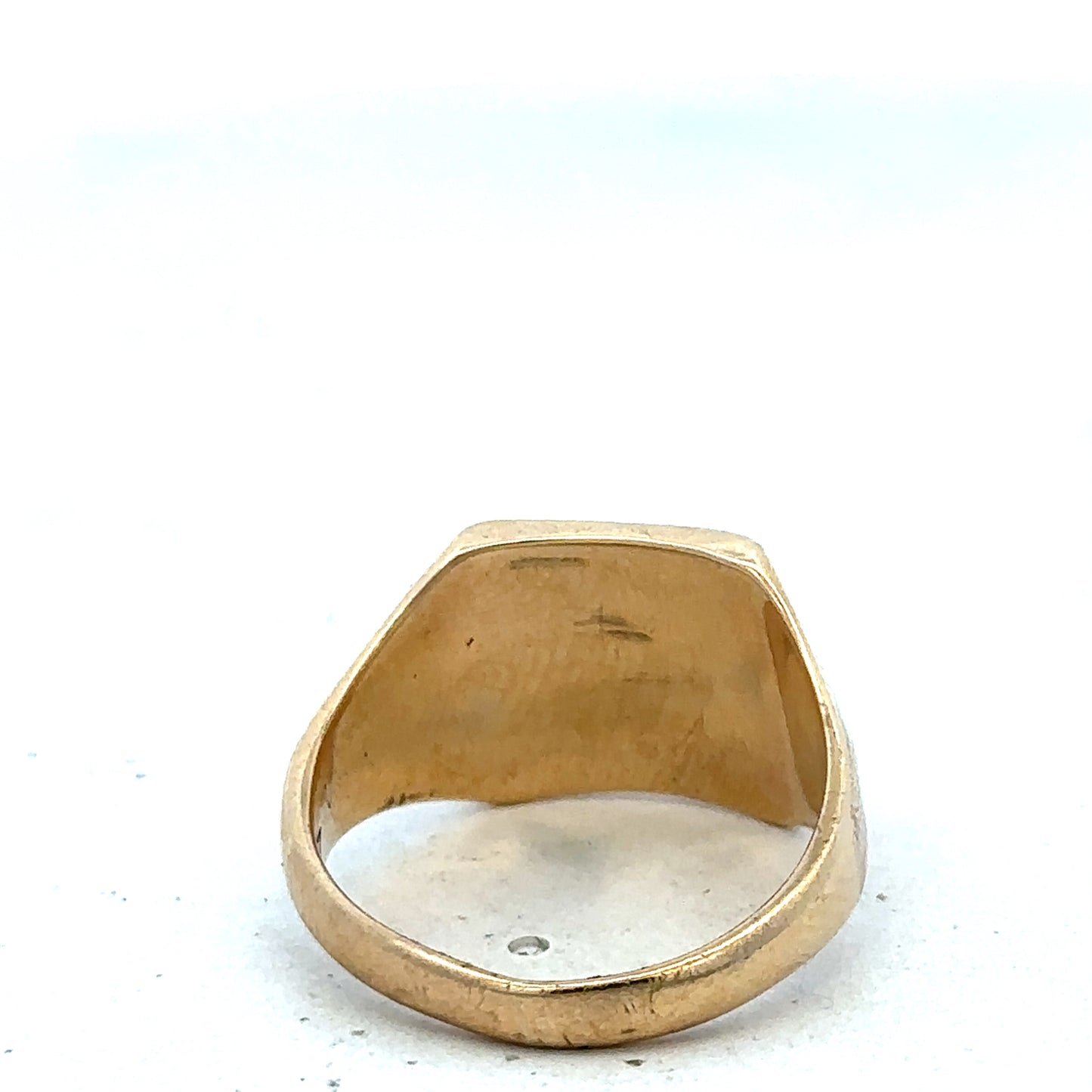 9ct yellow gold signet ring size P1/2 (Sh27490b)