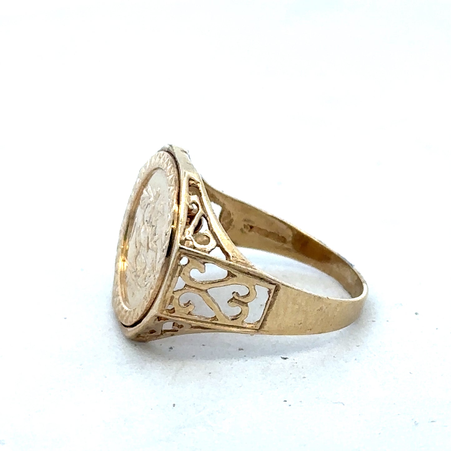 9ct yellow gold St George ring size T (sh27516b)