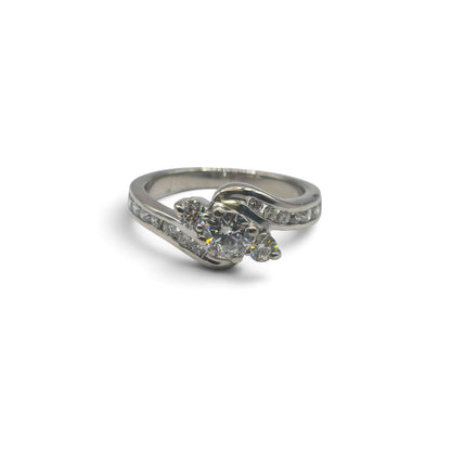 Platinum diamond twist ring sh27168b