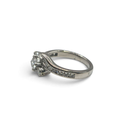 Platinum diamond twist ring sh27168b