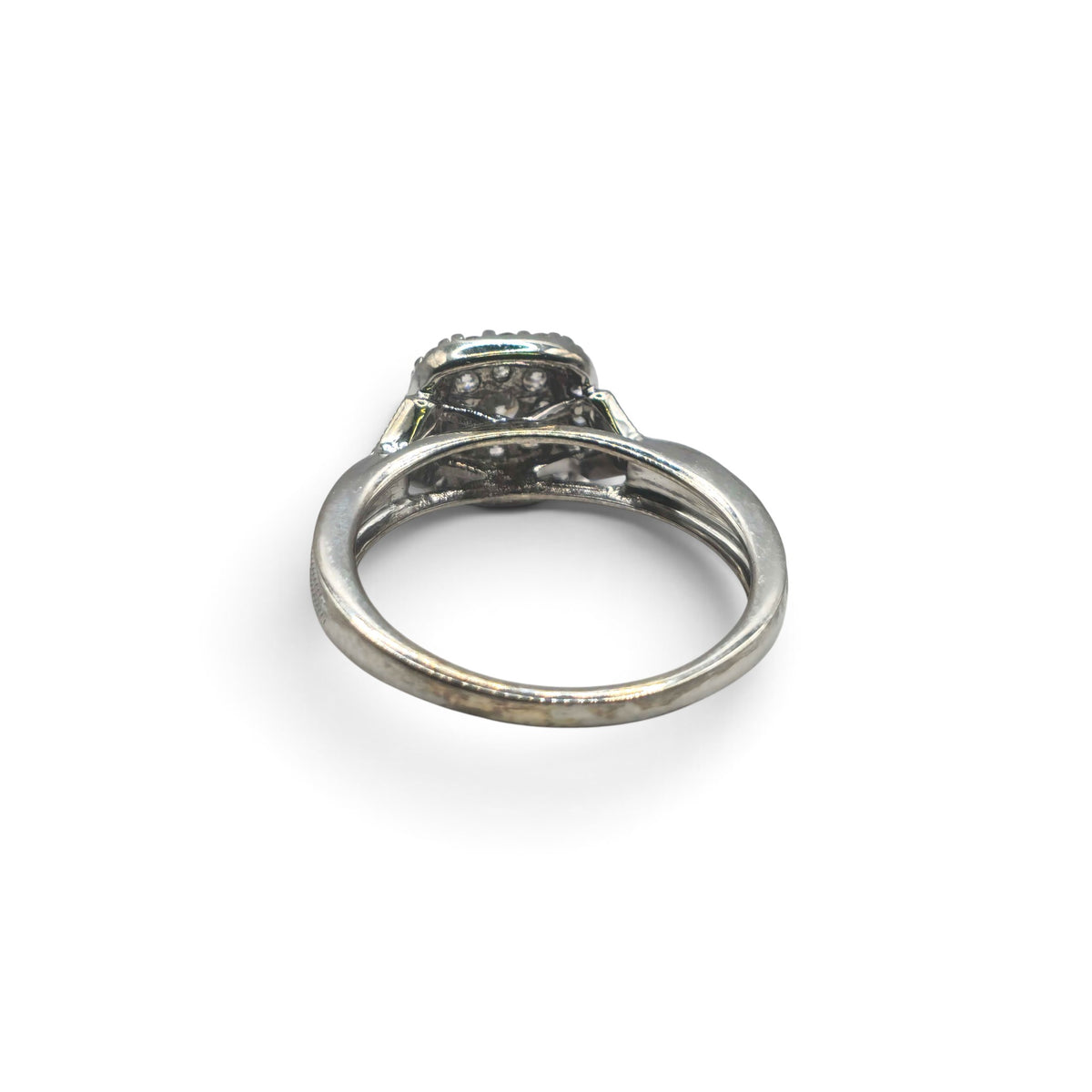 9ct white gold diamond cluster ring sh27207b