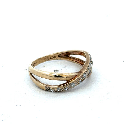9ct yellow gold ring in size N with a smooth band, crafted by Reeves and Sons.