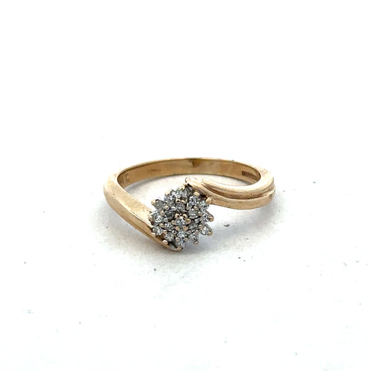 Reeves and Sons 9ct yellow gold diamond ring with 21pts diamonds, size M1/2, featuring a polished gold band and sparkling stones.