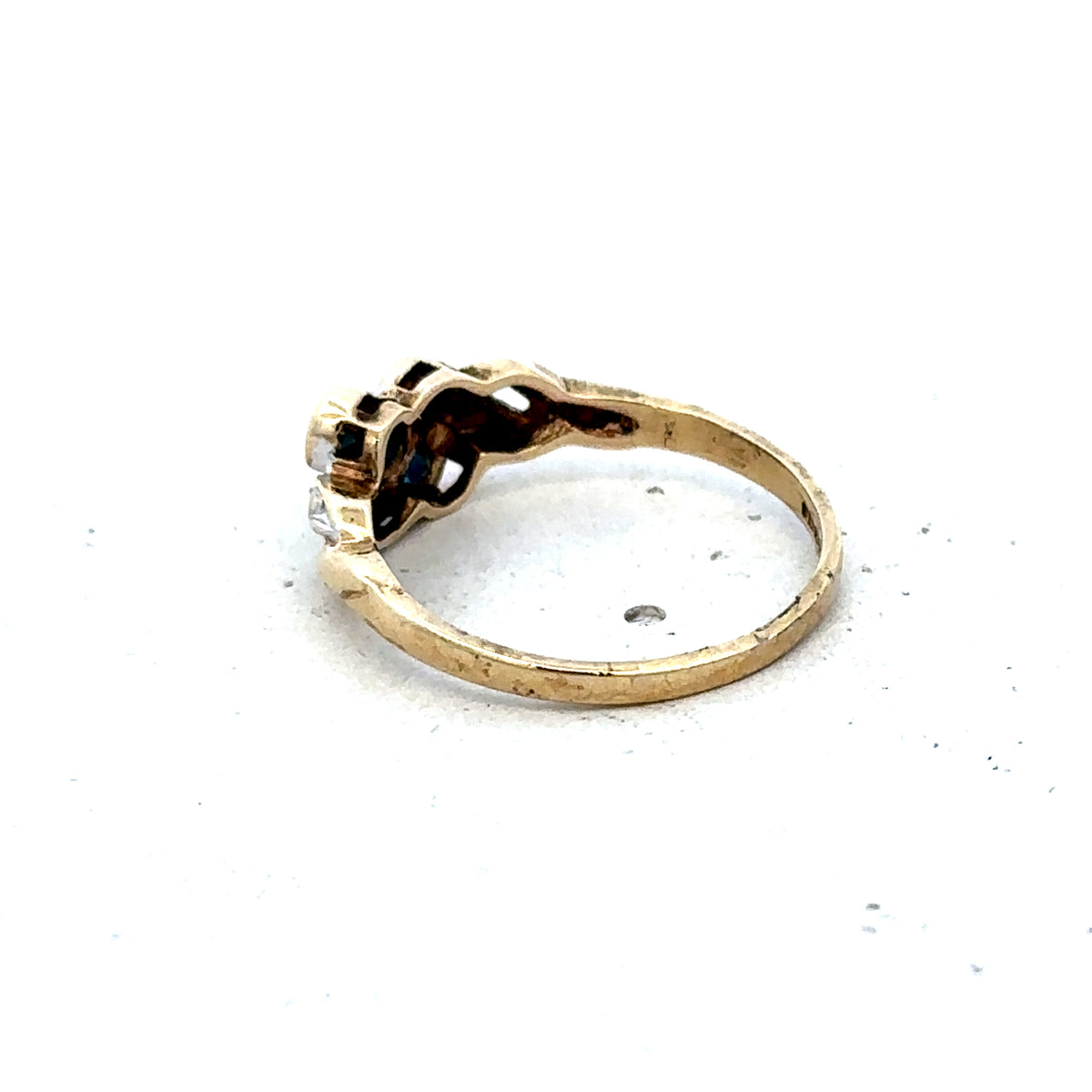 9ct yellow gold sapphire and diamond ring size L (sh25605l)