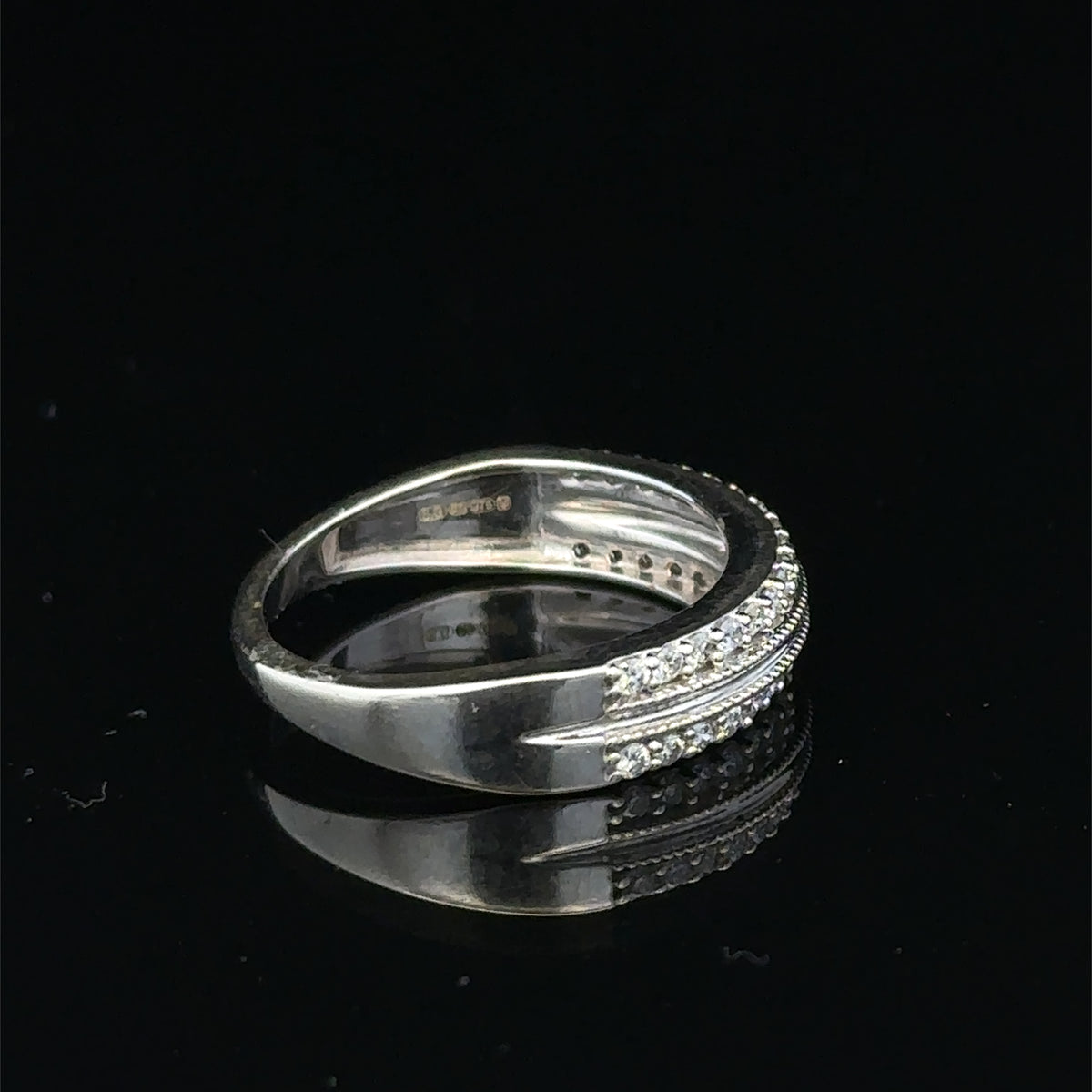 9ct white gold diamond ring sh25598l