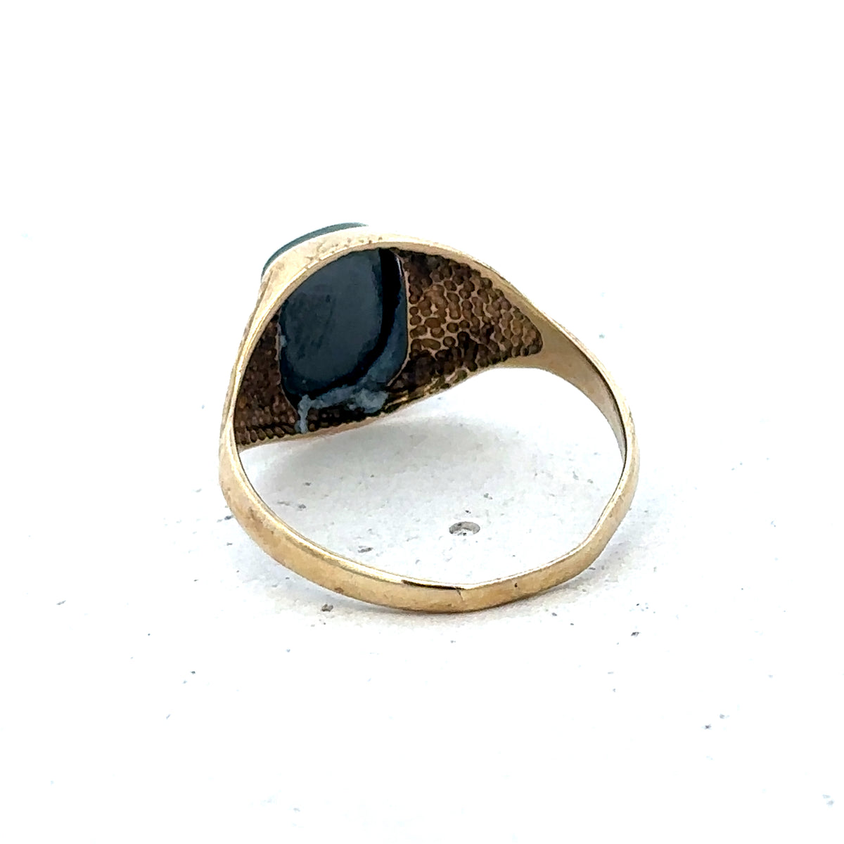 9ct yellow gold signet ring size S (sh25570l)