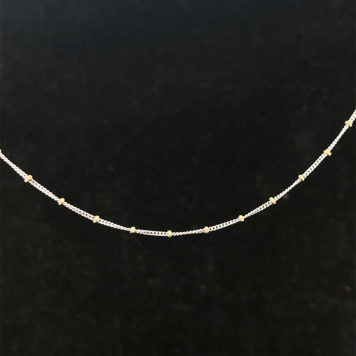 9ct white gold chain 2.7g (sh26287b)