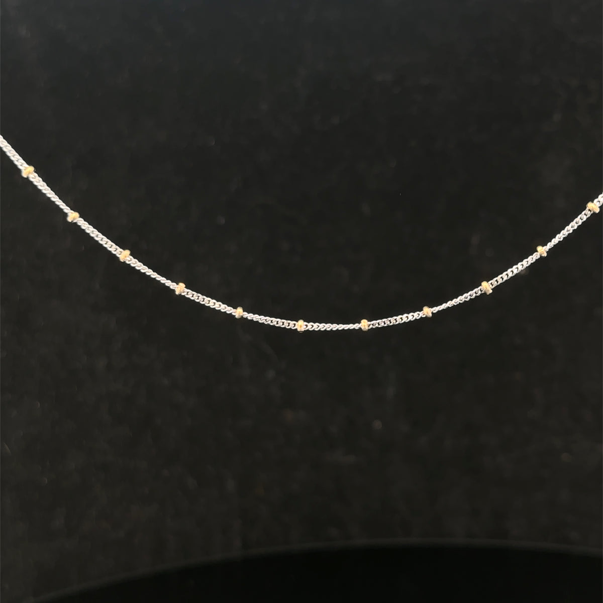 9ct white gold chain 2.7g (sh26287b)