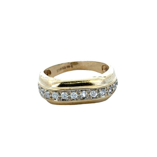9ct yellow gold ring size U1/2 from Reeves and Sons, featuring a smooth polished band and classic design.