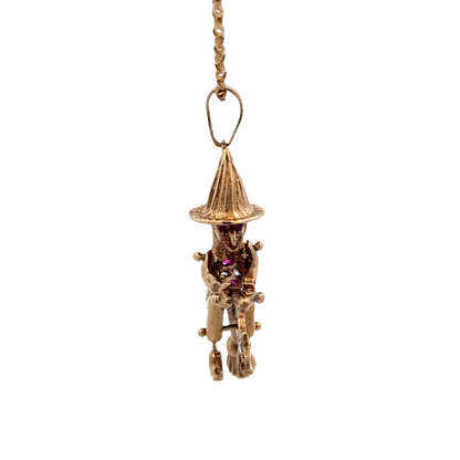 9ct yellow gold witch pendant 7.5g (sh25707l)