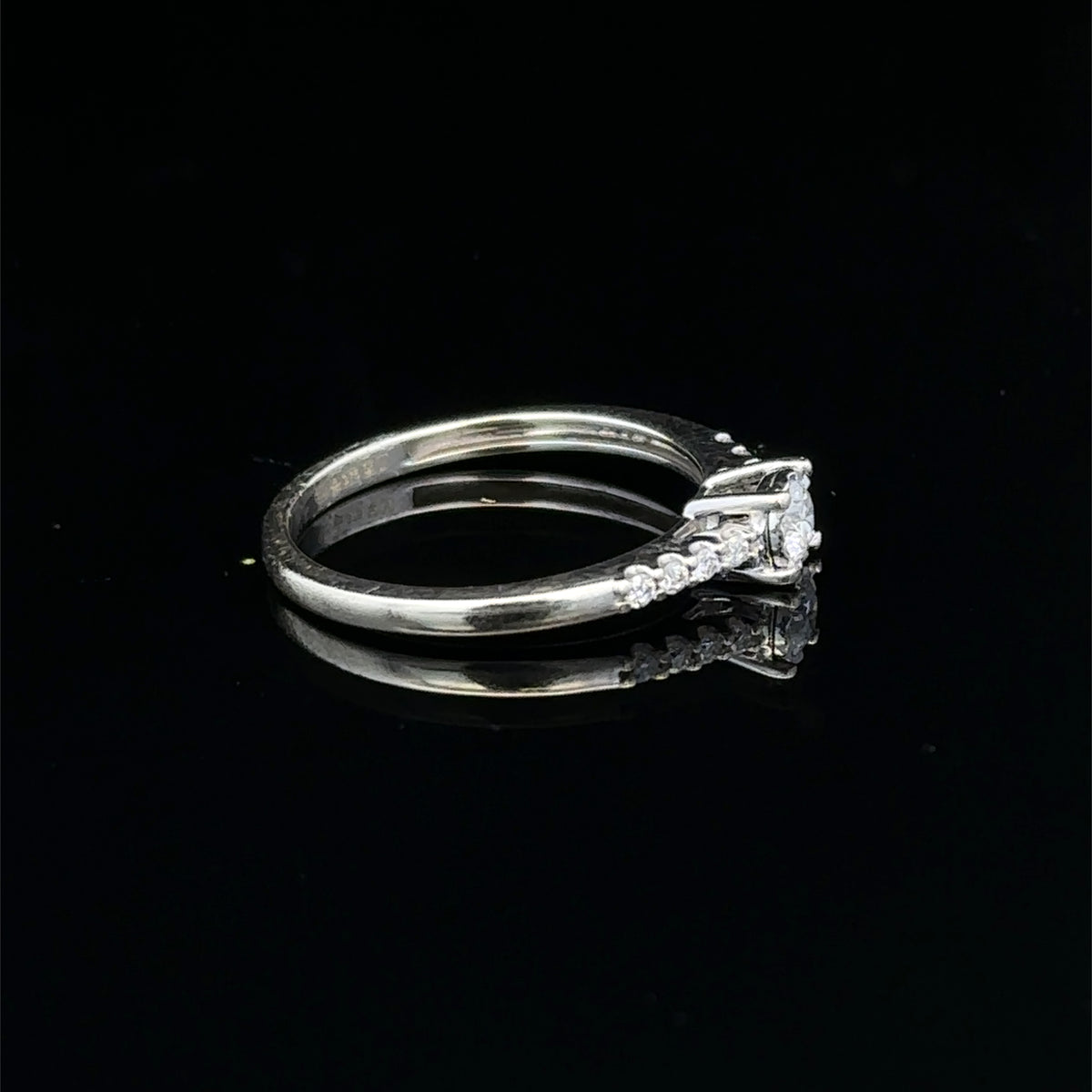9ct white gold diamond ring  sh25760l