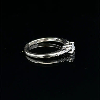 9ct white gold diamond ring  sh25760l