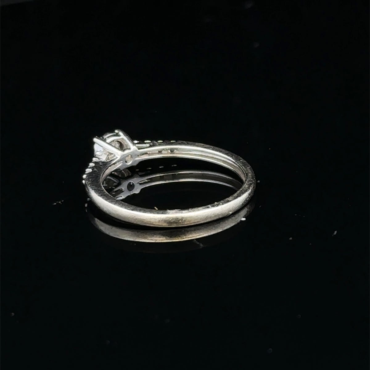 9ct white gold diamond ring  sh25760l